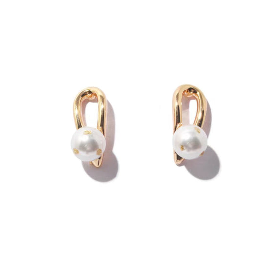 Boucles d'oreilles style fer à cheval en perles baroques d'eau douce véritables