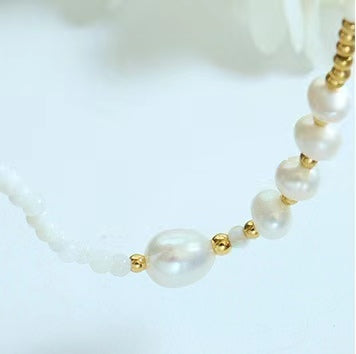Collier Shirley en acier titane et perles d'eau douce véritables