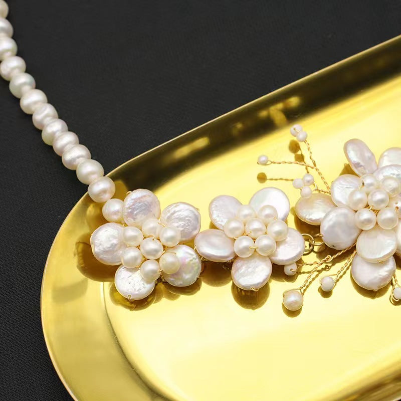Collar de ángel con flor sagrada y perlas de agua dulce auténticas