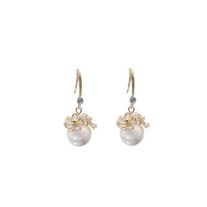Boucles d'oreilles Freesia en perles d'eau douce baroques Edison authentiques (édition limitée)