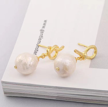 Pendientes de nudo de Dios de plata maciza S925 con perla barroca genuina