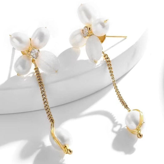 Pendientes con borlas de flores y perlas de agua dulce auténticas