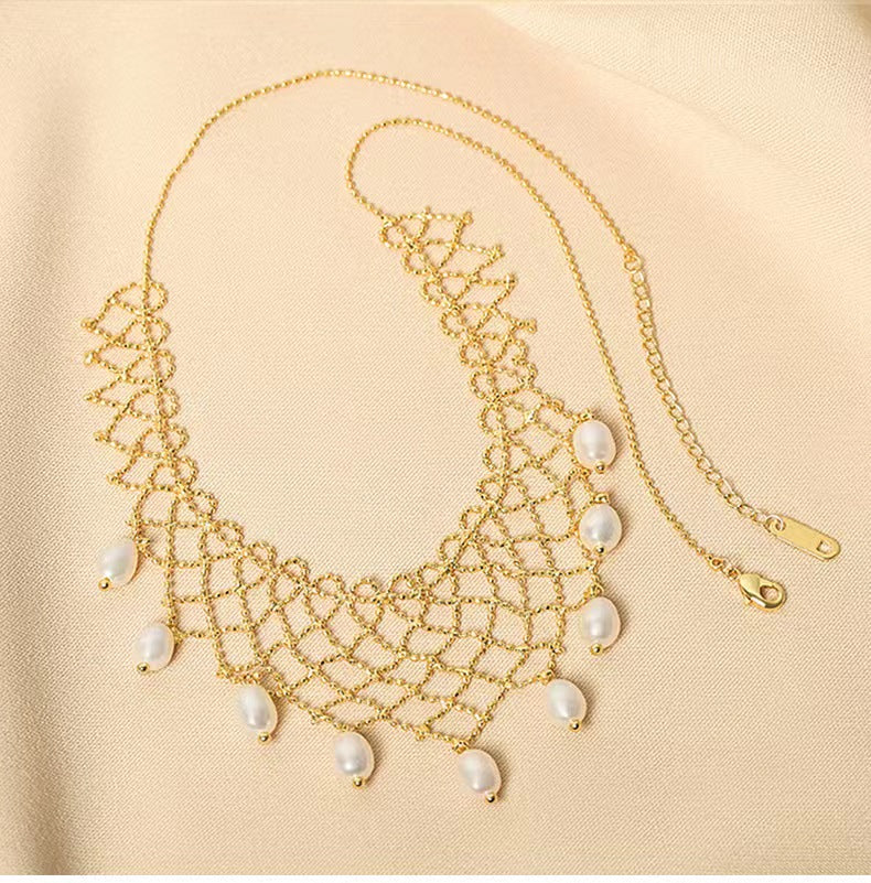 Collar de encaje de perlas de agua dulce genuinas
