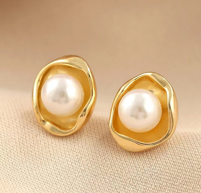 Boucles d'oreilles Freda en véritable perle d'Akoya