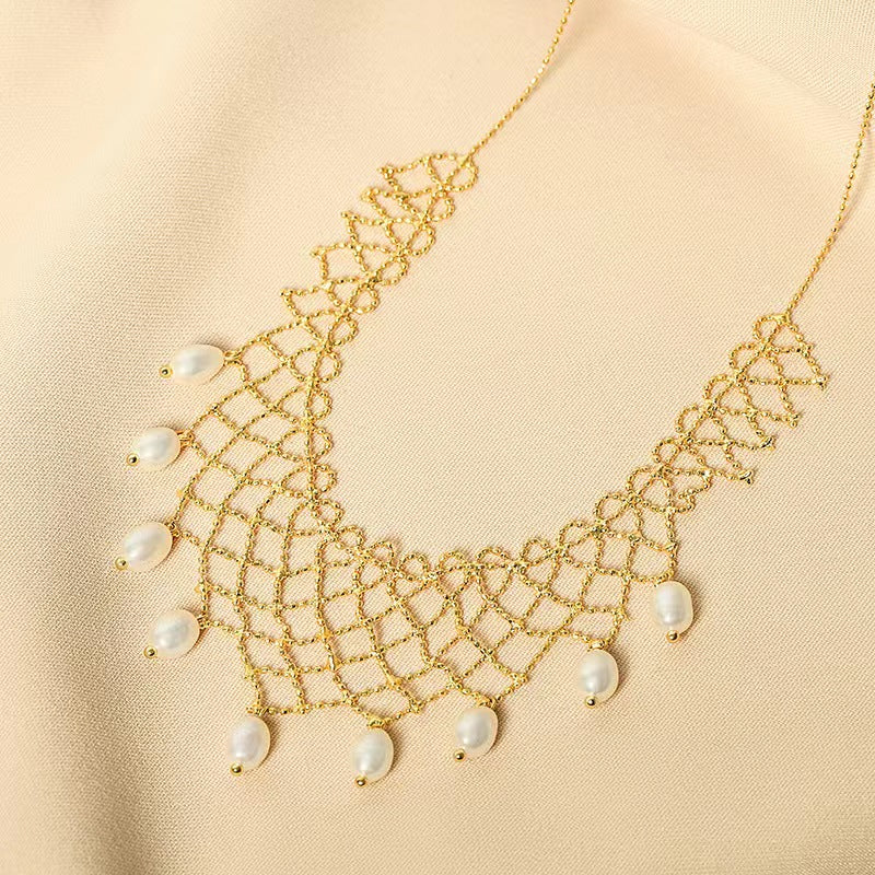 Collar de encaje de perlas de agua dulce genuinas
