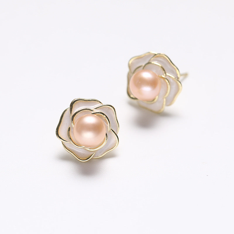 Boucles d'oreilles en perles d'eau douce véritables et roses dorées S925