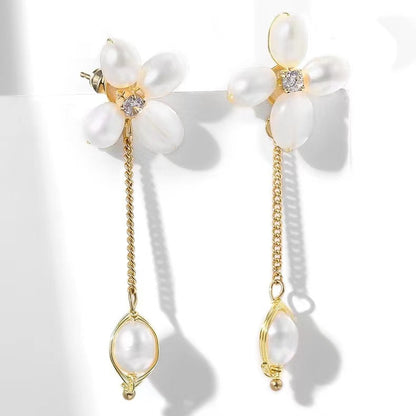 Pendientes con borlas de flores y perlas de agua dulce auténticas