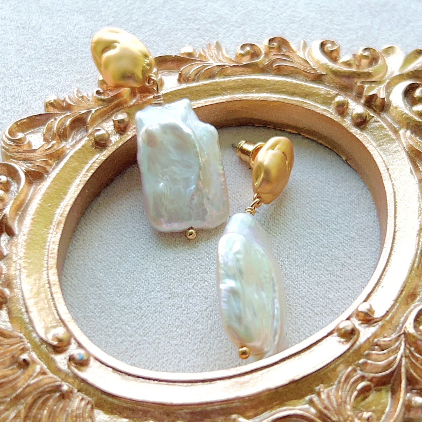 Boucles d'oreilles Emma en véritables perles baroques d'eau douce