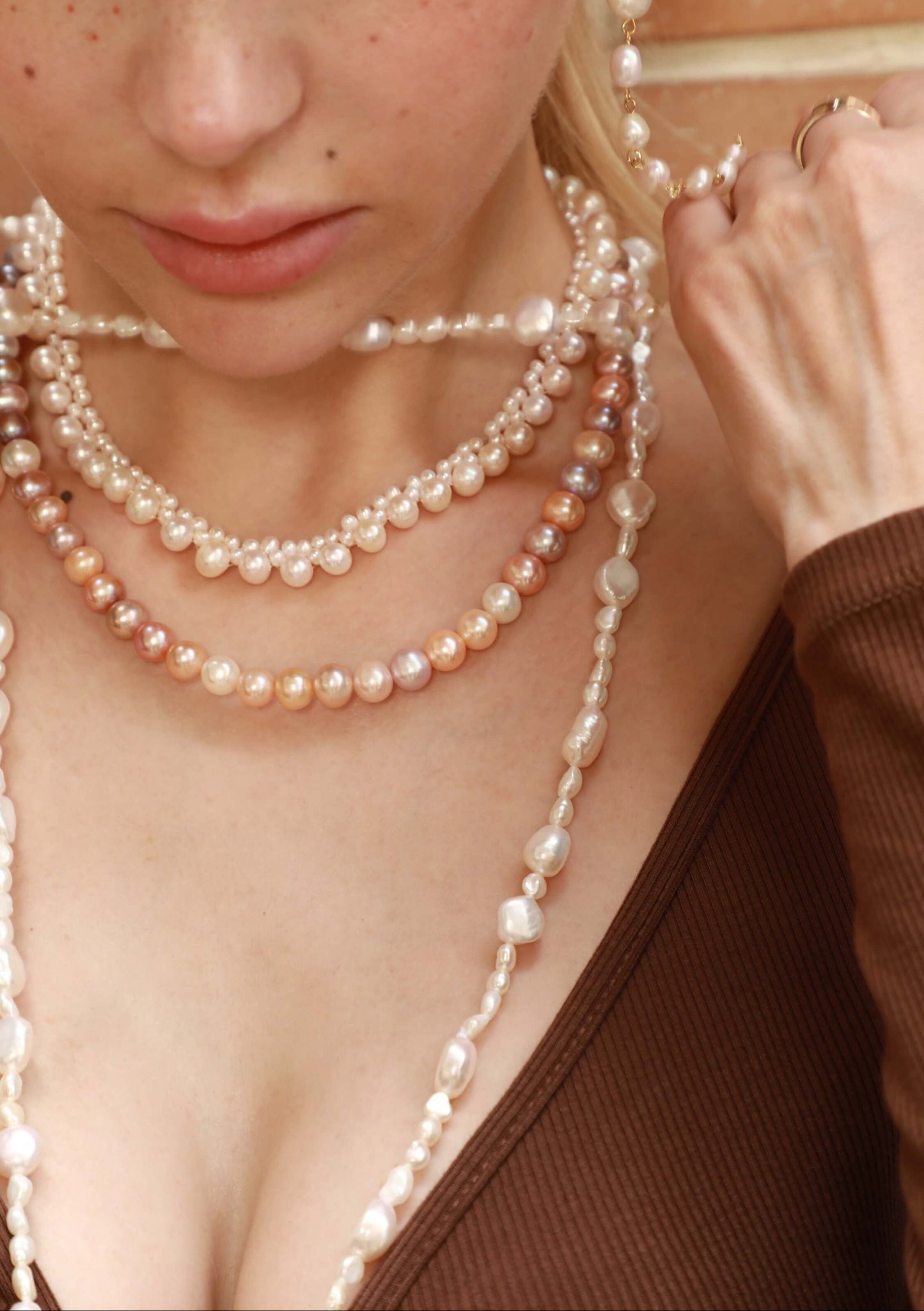Genuine Freshwater Round Pearl Candy Box Necklacce Set