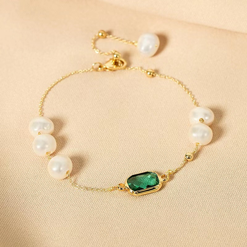 Genuine freshwater pearl and emerald  Bracelet