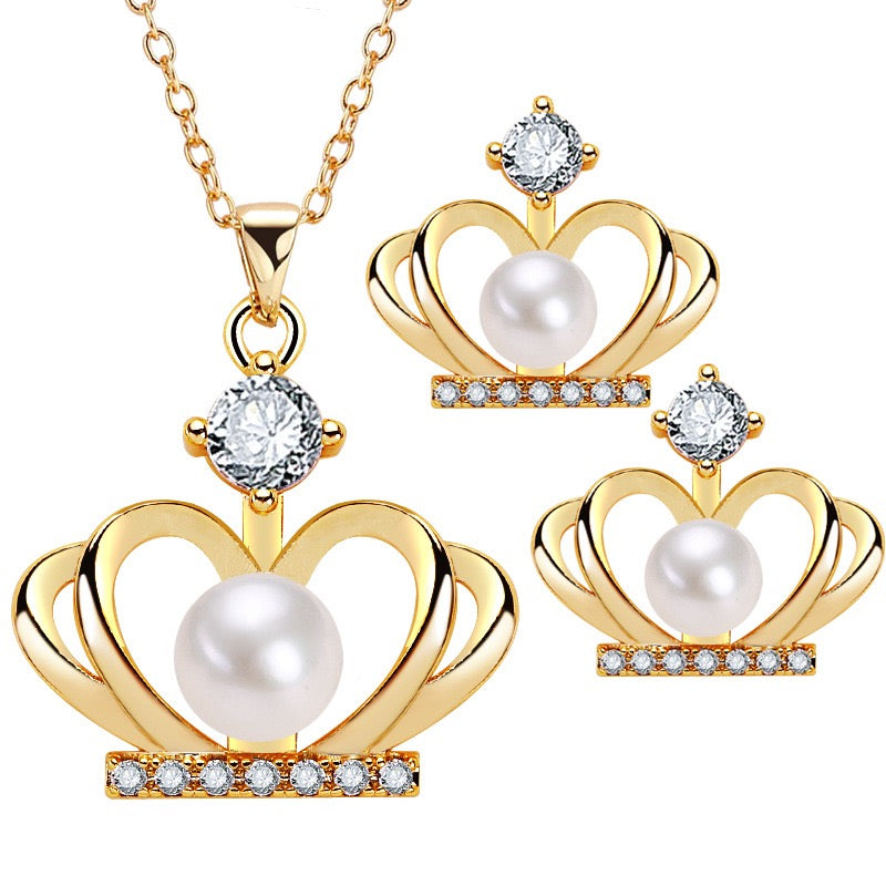 Brass Plated with 18K Gold Genuine Freshwater Pearl Crown Set - Main Product View - Elegant Pearl Jewelry by Kikyo Pearl London