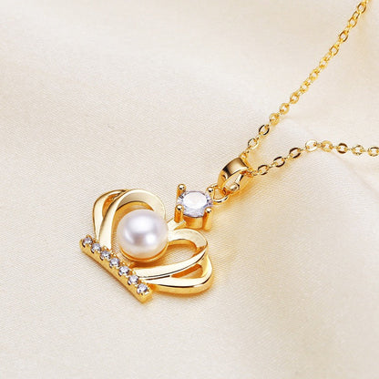 Brass Plated with 18K Gold Genuine Freshwater Pearl Crown Set - Close-up Detail - Elegant Pearl Jewelry by Kikyo Pearl London