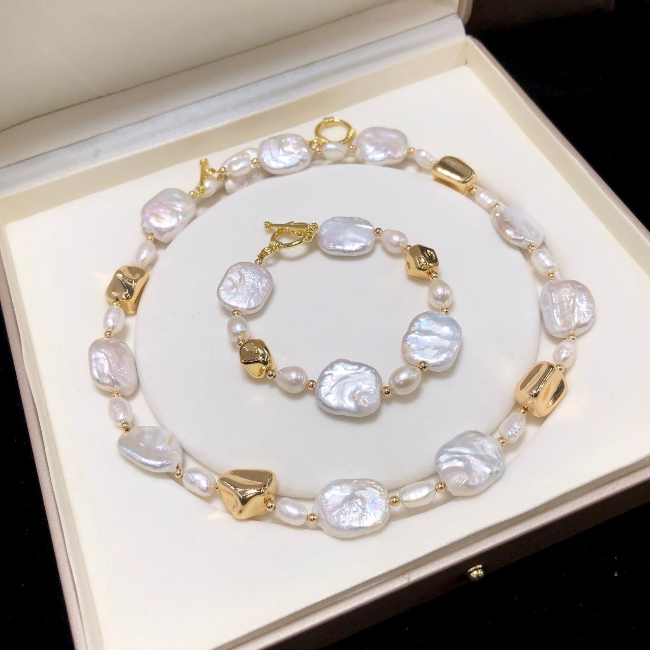 Genuine Freshwater Baroque Pearl Gilded Set - Detail View 4 - Elegant Pearl Jewelry by Kikyo Pearl London