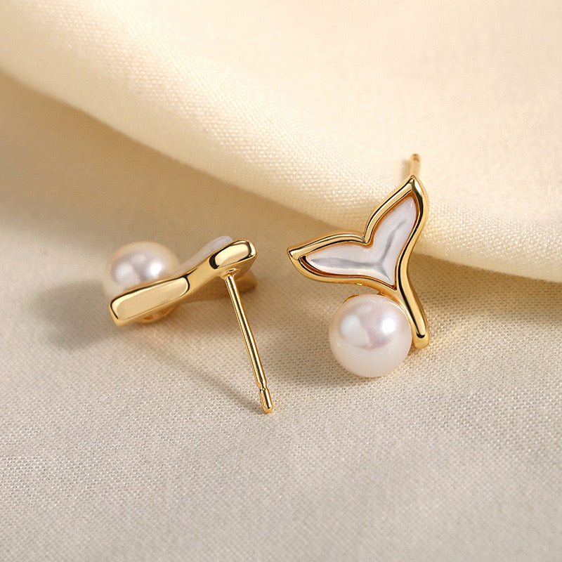 Genuine Freshwater Pearl Mermaid Earrings - Close-up Detail - Elegant Pearl Jewelry by Kikyo Pearl London