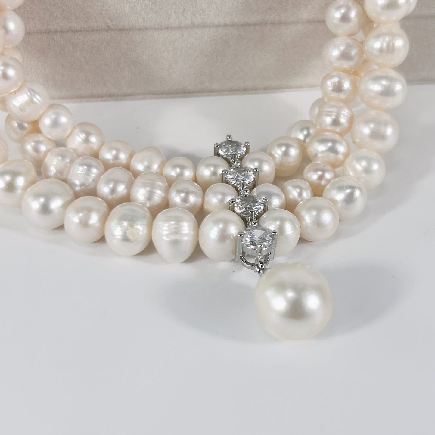 Genuine Freshwater Pearl Éblouissant Queenie Necklace