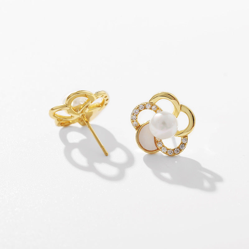 Pendientes de flor de la suerte con perlas de agua dulce auténticas