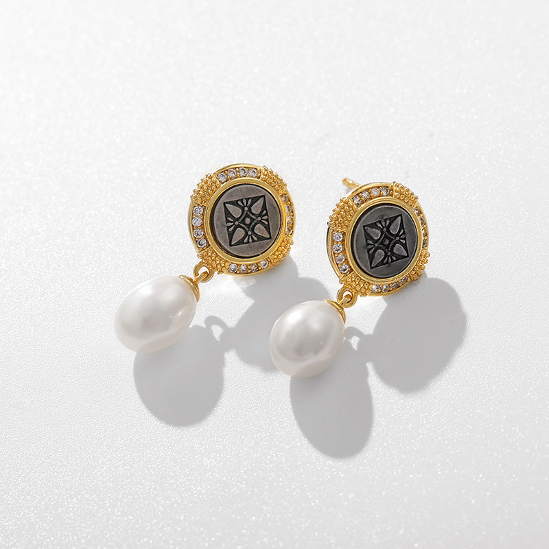 Boucles d'oreilles Sunlight Shield en perles d'eau douce véritables