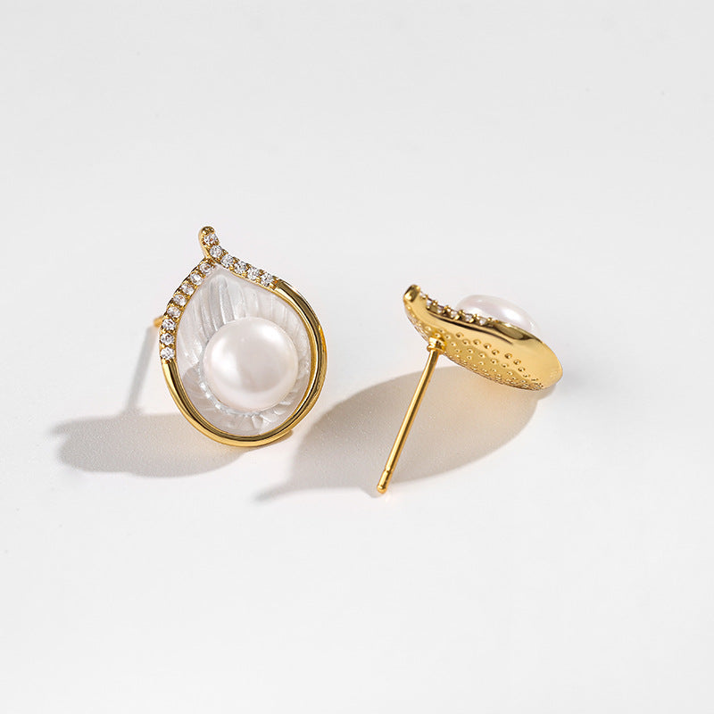 Pendientes de concha sagrada con perla de agua dulce genuina