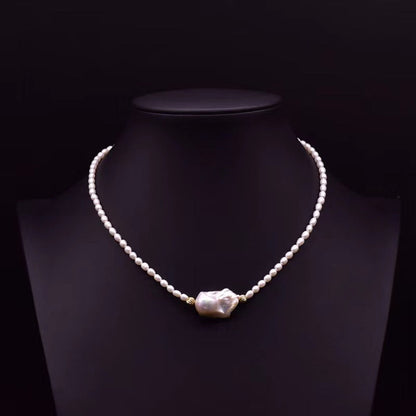 Collar de plata con perlas de agua dulce genuinas