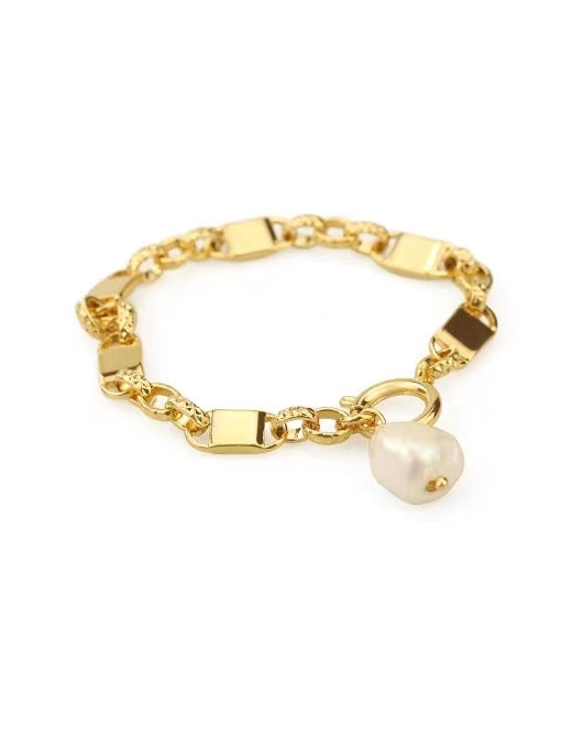 Pulsera con cierre de oro y perlas barrocas de agua dulce auténticas