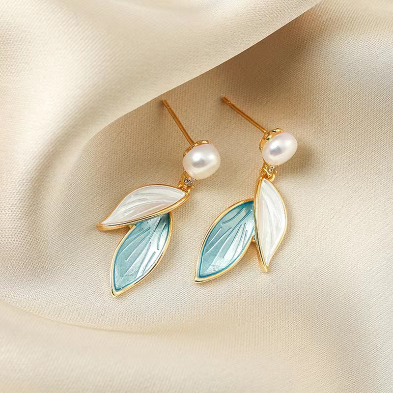 Pendientes de hoja de perla de agua dulce genuina