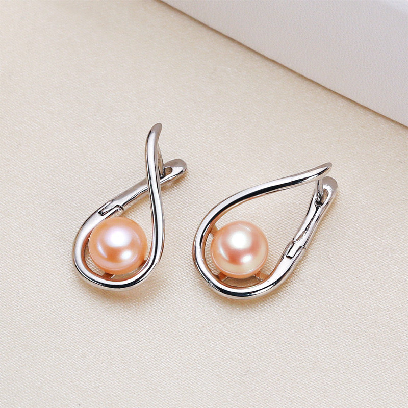 Boucles d'oreilles Eve en laiton plaqué or 18 carats et véritables perles d'eau douce