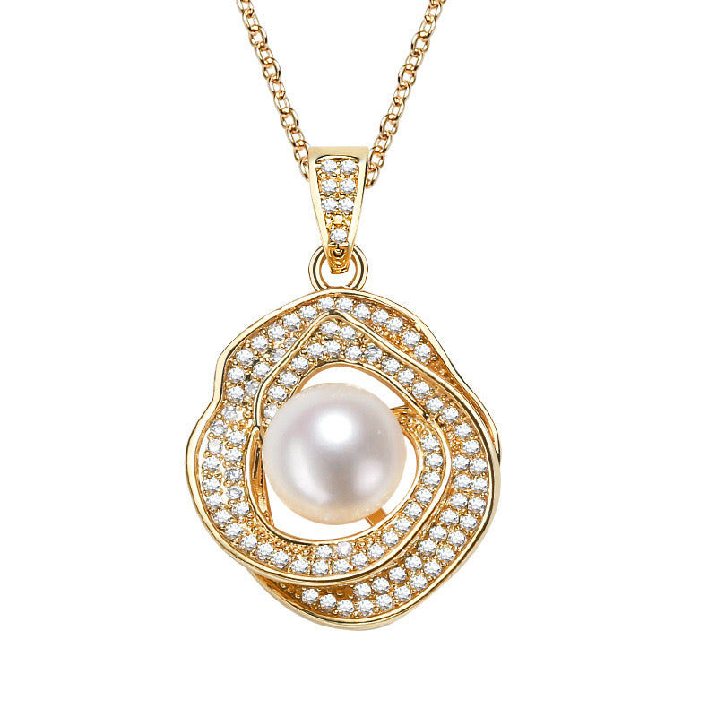 Collar Ocean Rose con perla de agua dulce genuina bañada en latón y oro de 18 quilates