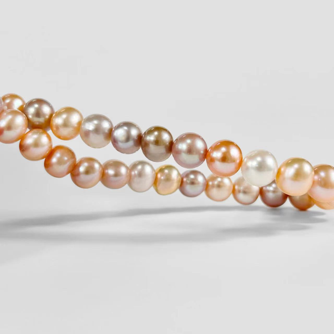 Genuine Freshwater Round Pearl Candy Box Necklacce Set