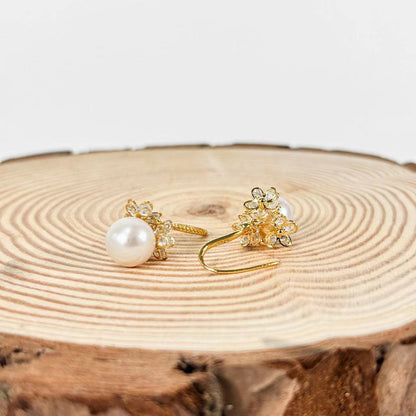 Boucles d'oreilles Freesia en perles d'eau douce baroques Edison authentiques (édition limitée)