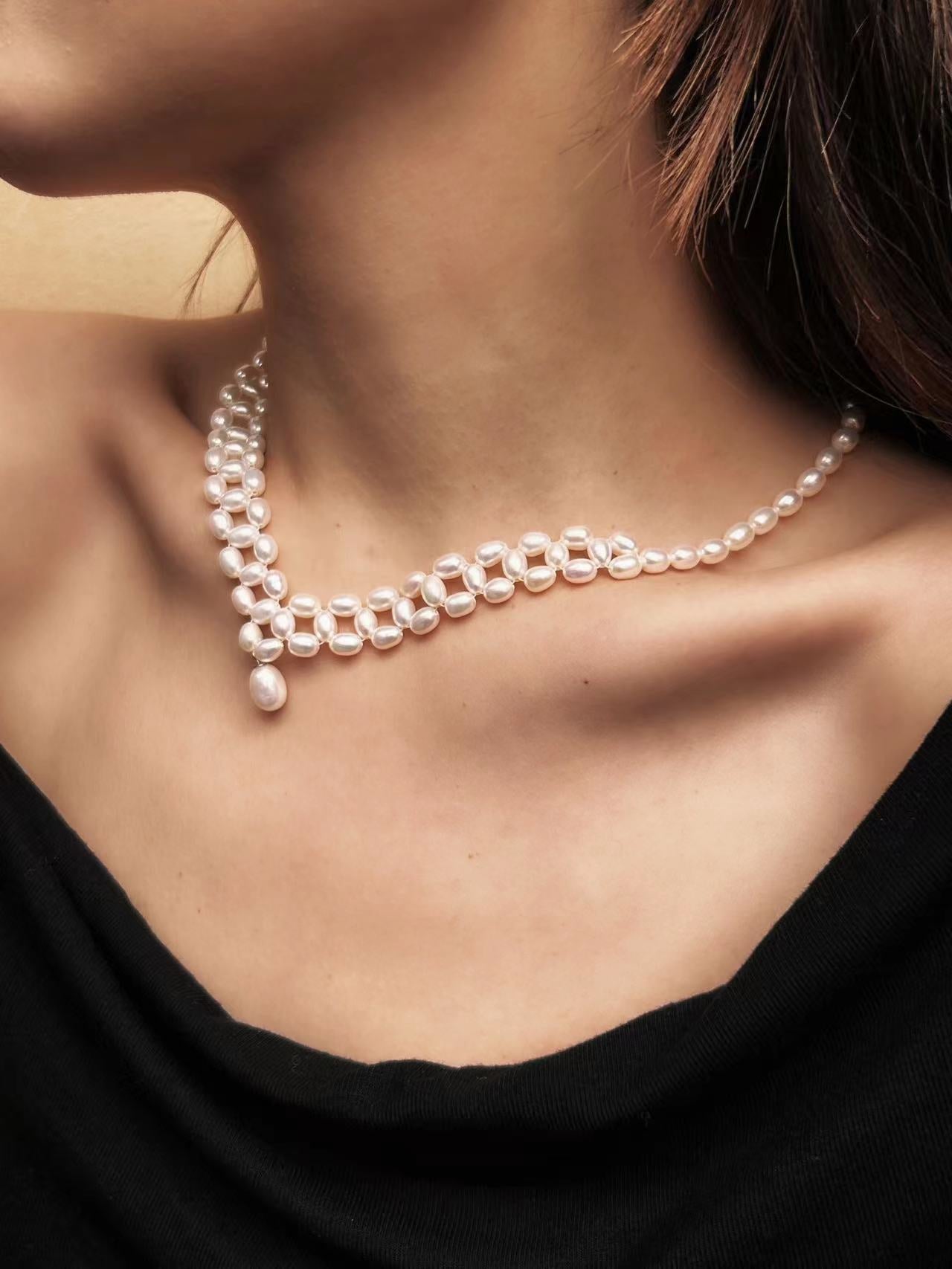 Collar de serrallo con auténtica perla barroca de agua dulce