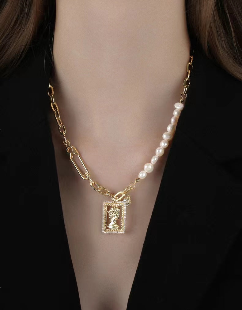 Collar de perlas barrocas auténticas de agua dulce de la reina