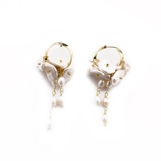 Boucles d'oreilles Orchidée en perles baroques d'eau douce véritables (édition limitée)
