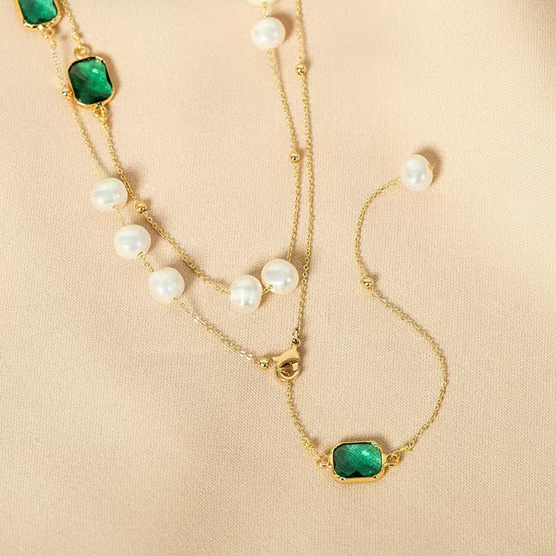 Genuine freshwater pearl and emerald necklace - front view