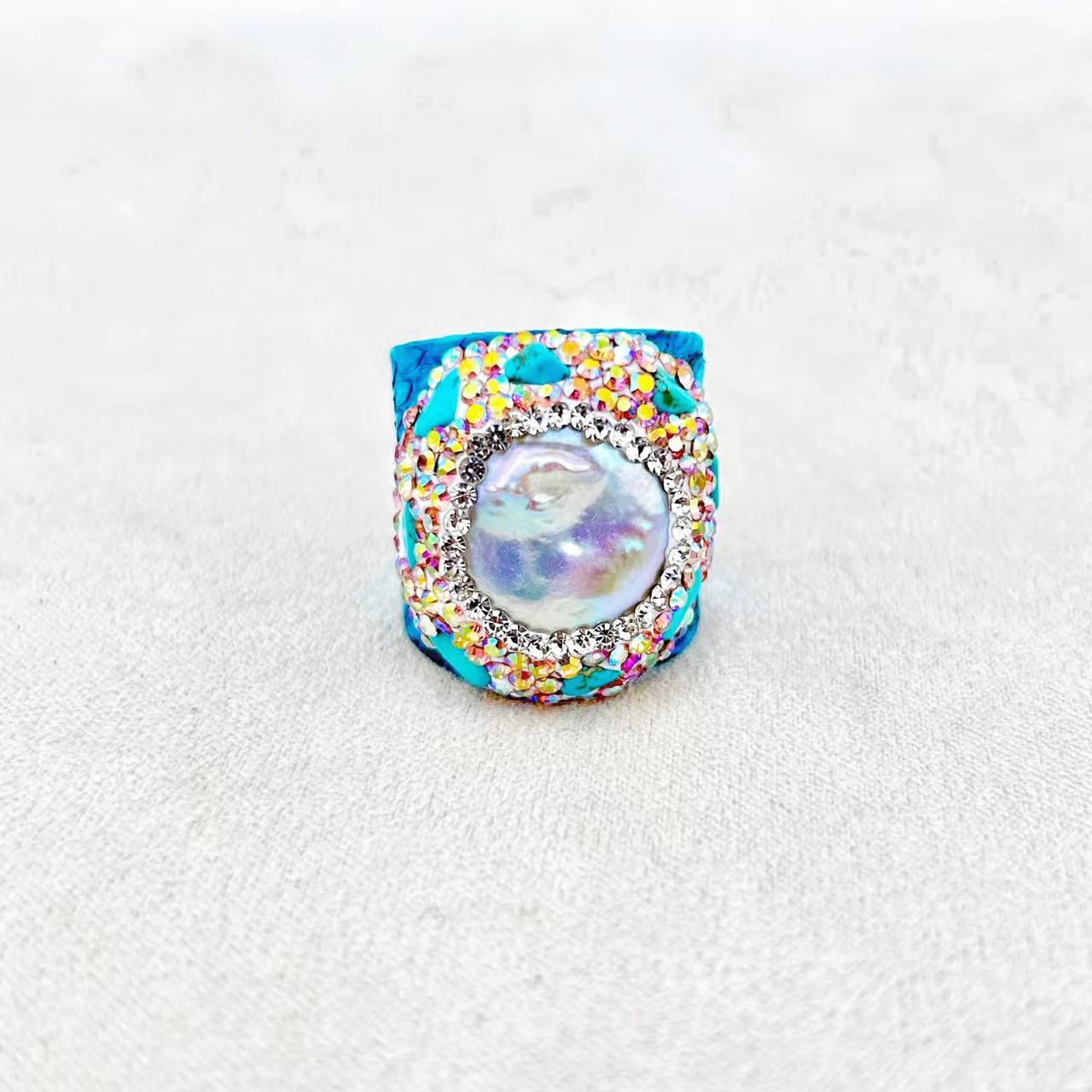 Bague Hausch en véritable perle baroque naturelle et lapis-lazuli